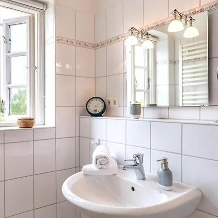 Dom wakacyjny Haus Kliffkante 2 *